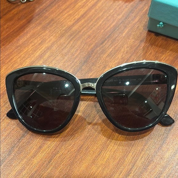 Black Cat-Eye Sunglasses - Picture 1 of 1